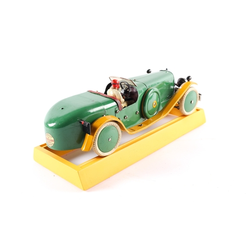 478 - A rare 1930's No.2 Meccano Constructor Car. A long body round tail example in green with yellow mudg... 