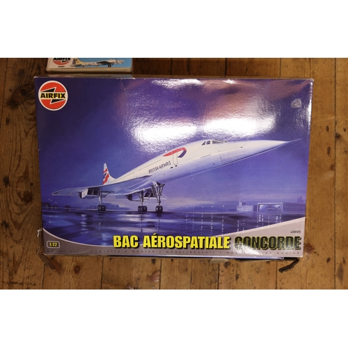 100 - 10 model construction kits. Revell 1:144 Boeing 787-8 Dreamliner, Airfix 1:72 Red Arrows GNAT, Airfi... 