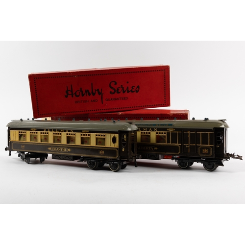 169 - 2 Hornby O gauge No.2 Special PULLMAN Coaches, both with BOURNEMOUTH BELLE roof signage. IOLANTHE an... 