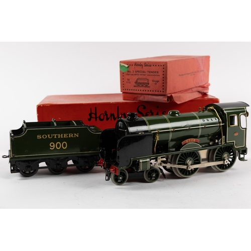 173 - A Hornby O gauge clockwork No.4c 'ETON' 4-4-0 tender locomotive. A Southern Railways Schools Class, ... 