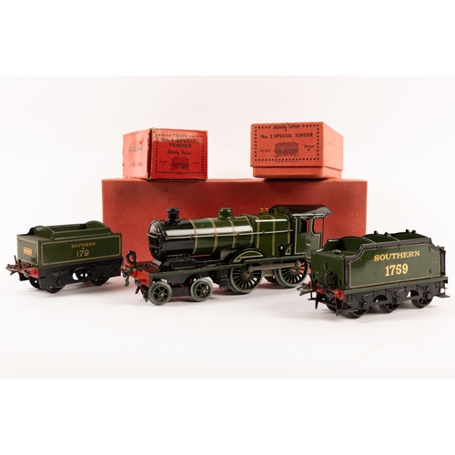 174 - A Hornby O gauge clockwork No.2 Special 4-4-0 tender locomotive. A Southern Railways Class L1, runni... 