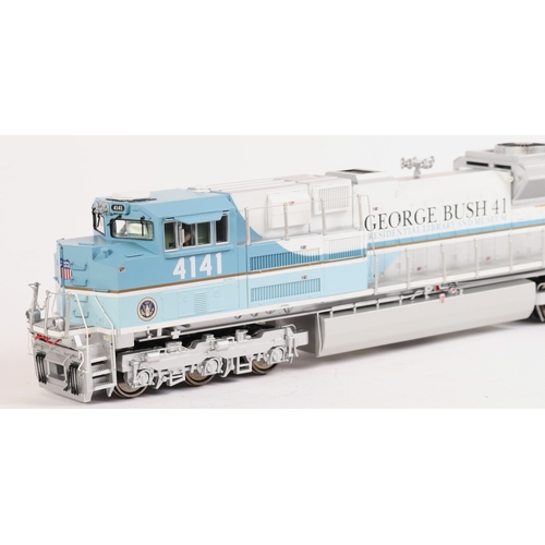 189 - An M.T.H. Electric Trains 3-rail O gauge American outline SD70ACE Diesel Locomotive. An impressive N... 