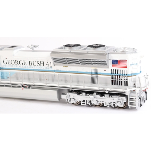 189 - An M.T.H. Electric Trains 3-rail O gauge American outline SD70ACE Diesel Locomotive. An impressive N... 