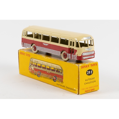 257 - French Dinky Toys Autocar Chausson (29F). An example in cream and red with silver line detailing and... 