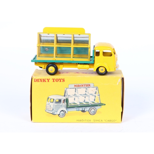 259 - French Dinky Toys Miroitier Simca 'Cargo' (33C). An example in bright yellow and green livery, with ... 