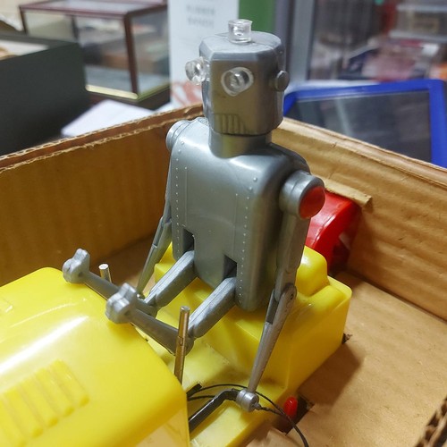 85 - A 1960s plastic battery operated SPACE CONTROLLED TRACTOR. Astounding, Fascinating, it actually stee... 