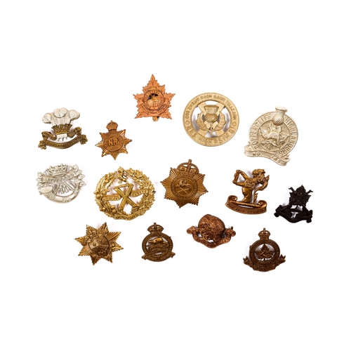 209 - 12 post-1920 Canadian cap badges, including Le Regiment de Levis, Northern Pioneers, The Durham Regi... 