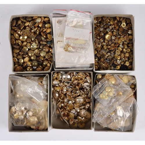 171 - A large quantity of military buttons by London Badge & Button Co, in maker's boxes marked 