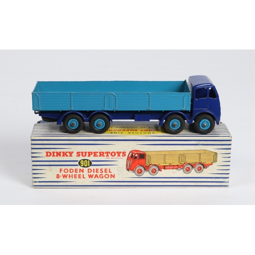 316 - Dinky Supertoys Foden Diesel 8-Wheel Wagon (901). A scarce example with bright blue cab and chassis ... 