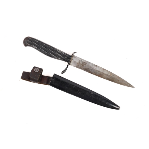 209 - A WWI German trench dagger Nahkampfmesser, plain blade 6