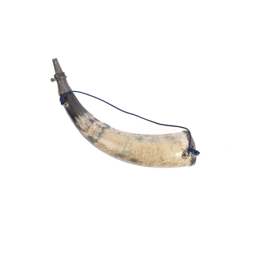 312 - A good 18th century powder horn, 13