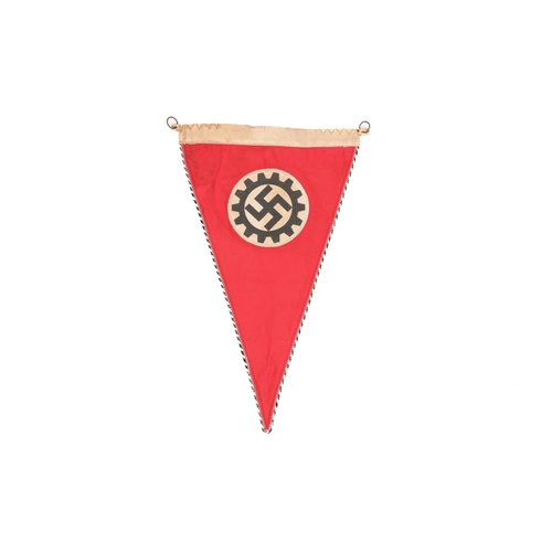 84 - A Third Reich DAF vehicle pennant, 15