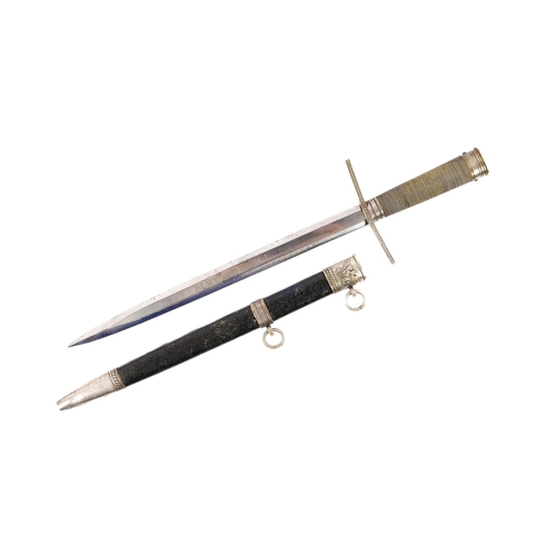 208 - A  good quality reproduction of a Third Reich Hitler Youth Leader's dagger. GC £100-120