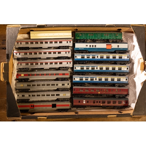 1 - A good quantity of OO model railway. Including 30 plus locomotives, tank locos, 0-4-0, 2-6-2, 4-6-2,... 