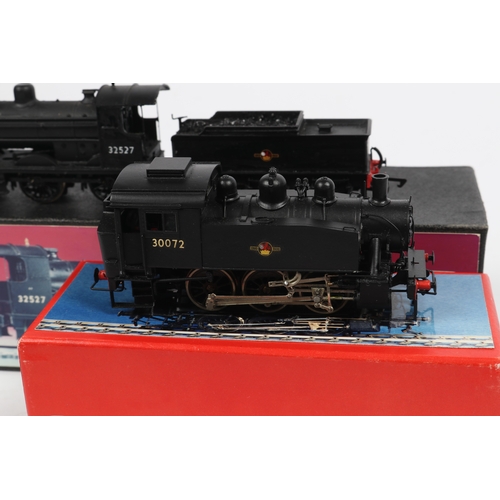 49 - 2 OO Gauge Locomotives. An electric DJH BR ex LBSCR/SR Class C2X 0-6-0 Tender Loco, 32527 in unlined... 