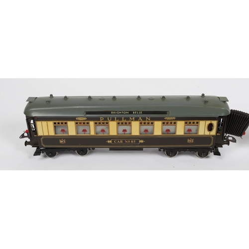 69 - A rare Hornby O Gauge 3-rail electric 5 car Brighton Belle set. 2 power cars, Car No.92 and Car No.9... 