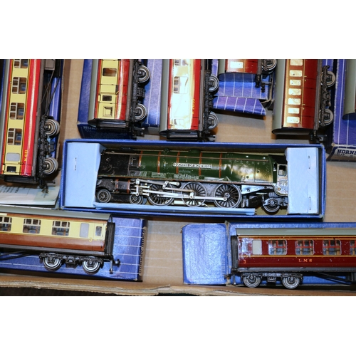 44 - Hornby Dublo Railway. 2 locomotives- Duchess of Montrose and a Bristol Castle, both with their tende... 