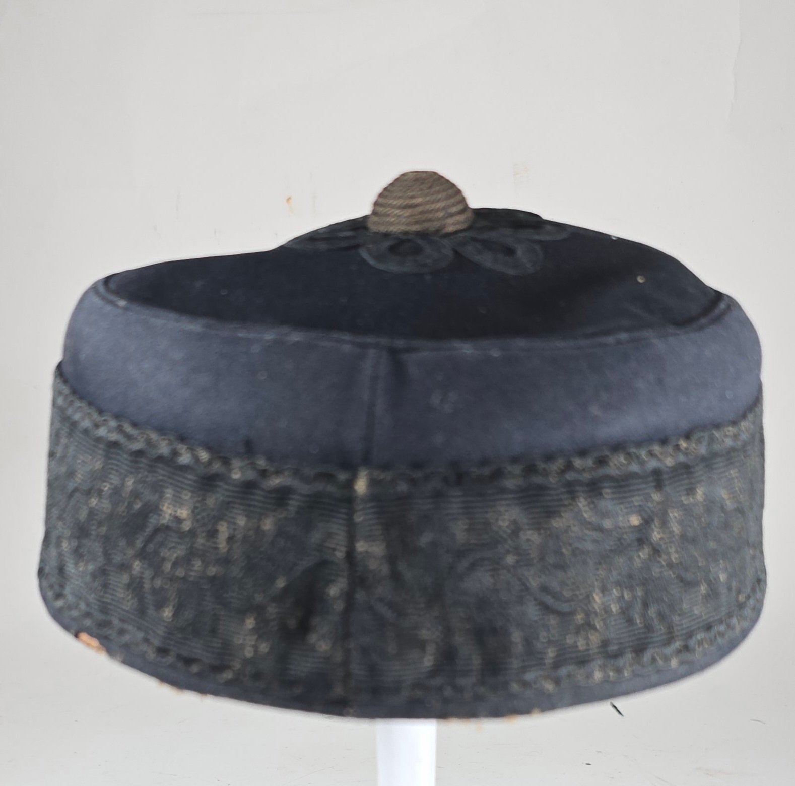 Cambridgeshire Militia, an 1857 pattern Officer’s Forage Cap. A very ...