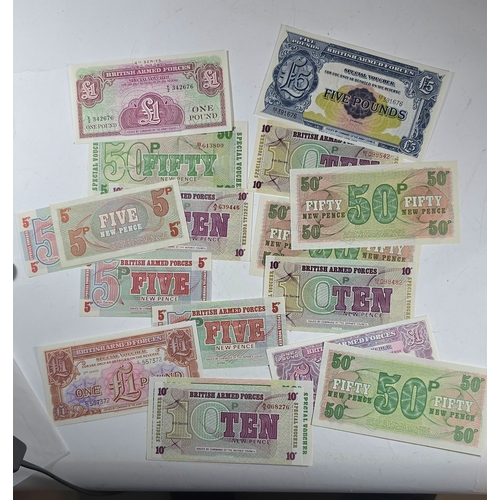 7 - 30 banknotes including Scottish and Isle of Man etc. Good condition to VGC