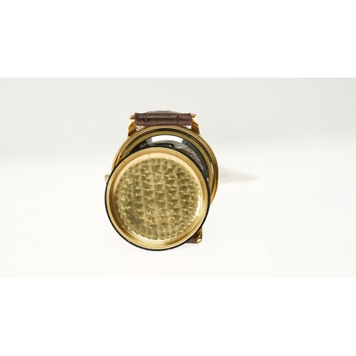 17 - Zenith gentleman's automatic wristwatch in 18kt gold. 36mm.