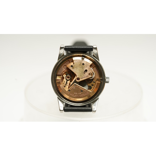 39 - Omega Seamaster Automatic in steel. 34mm. Reference 2577-8. Silvered two tone dial with some degrada... 