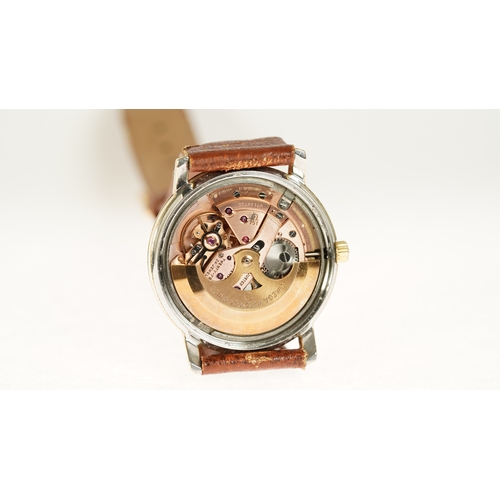 55 - Omega Constellation Chronometer, gold capped. 35mm. Reference 168.016. White dial with gilt indices,... 