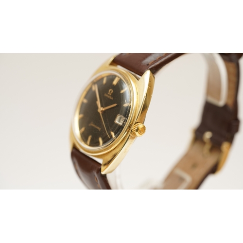 40 - Omega Constellation with black dial marked Seamaster. Reference 168.017. 34mm Gold capped case. Cali... 