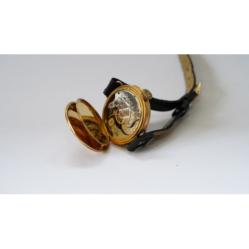 16 - Gentleman's Am Watch Company, Waltham, Mass, wristwatch conversion in 18kt gold. 35mm. Hinged case w... 