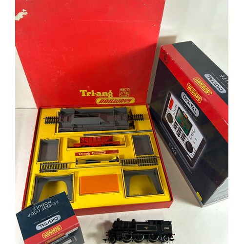 121 - A quantity of OO Railway. 2 Hornby locomotives - a BR Subsector Class 31 AIA-AIA diesel electric 312... 