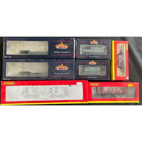 241 - A quantity of Hornby and Bachmann OO Railway. 3 Hornby locomotives - A BR Class J94 0-6-0 saddle tan... 