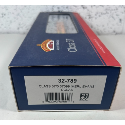 144 - Bachmann Branch-Line OO Diesel-Electric Locomotive. Class 37 37099 'Merl Evans' (32-789), 21DCC. In ... 