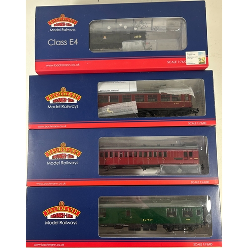 146 - Bachmann Branch-Line OO Railway. 2x Steam Locomotives. A BR Standard Class 9F 2-10-0 Tender Locomoti... 