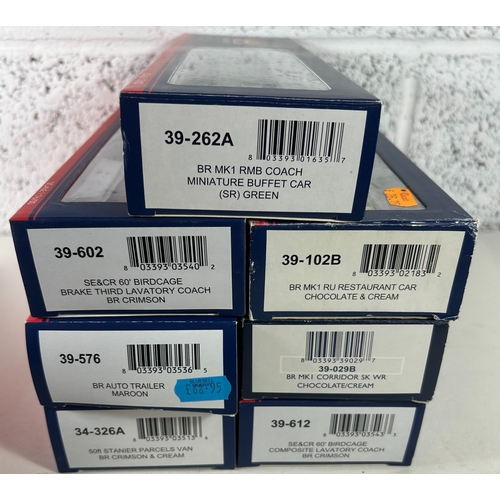 146 - Bachmann Branch-Line OO Railway. 2x Steam Locomotives. A BR Standard Class 9F 2-10-0 Tender Locomoti... 