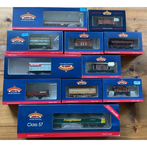 150 - Bachmann Branch-Line OO Railway. A BR Class 57 Diesel Electric Locomotive, 'Freightliner Bond' 57007... 