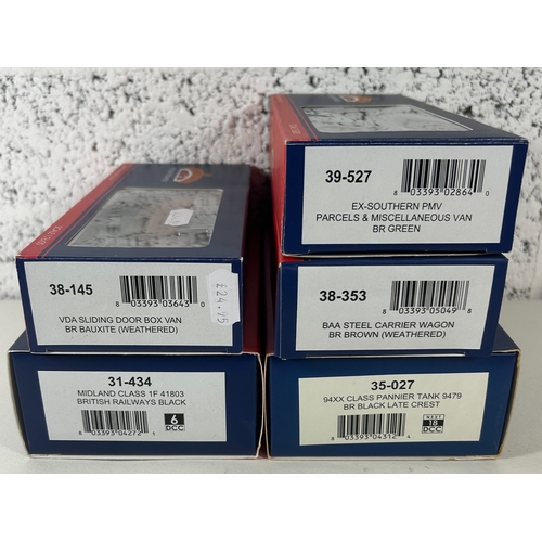 152 - Bachmann Branch-Line OO Railway. 2 Steam Locomotives. A GWR Class 94XX Pannier Tank 9479 (35-027). I... 