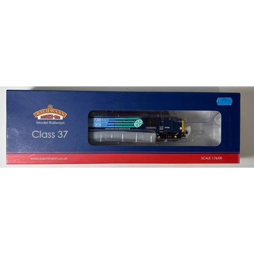 169 - Bachmann Branch-Line OO Diesel-Electric Locomotive. Class 37 37425 'Sir Robert McAlpine/Concrete Bob... 