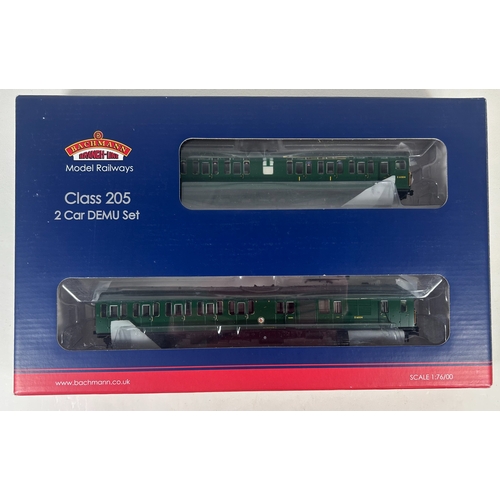 175 - Bachmann Branch-Line OO Class 205 2-Car DEMU Set. (31-235Z). 2H Thumper in BR Green (V). Produced ex... 