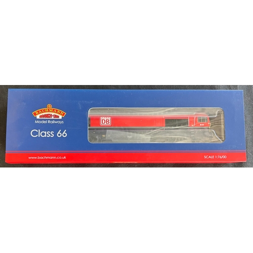 179 - Bachmann Branch-Line OO Diesel-Electric Locomotive. Class 66 66117 (32-734B). 21DCC. In DB Cargo liv... 