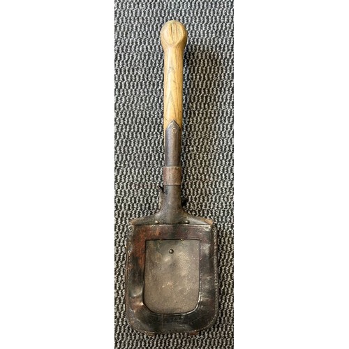 540 - German WW1 entrenching tool with leather cover, faint manufacturing markings on shovel velsgerg.... 