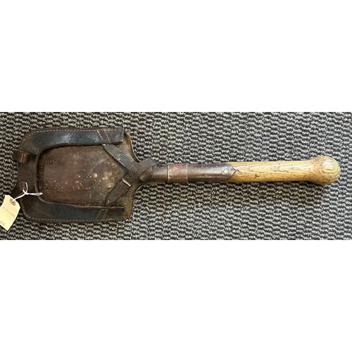 540 - German WW1 entrenching tool with leather cover, faint manufacturing markings on shovel velsgerg.... 