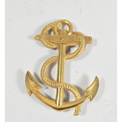 397 - An early 19th. C. Royal Naval Officers gilt badgeA scarce early 19th C. Royal Naval Officers die str... 