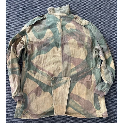 518 - British airborne Denison smock size NO8, maker S.LDM.feathers Ltd. In the style of the printed first... 