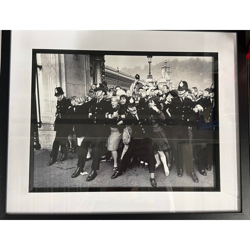 373 - 3 pictures; David Bowie portrait holding Sax red, London 1973 17