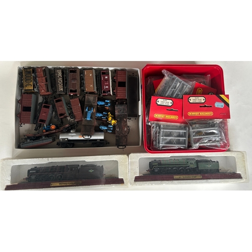 13 - A quantity of OO Model Railway. A Hornby Class J83 0-6-0 tank 8481, boxed. 2 Hornby Class A4 4-6-2 t... 