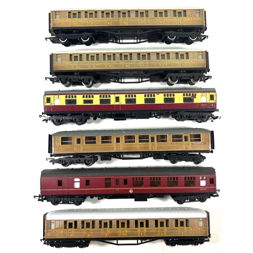 6 - A quantity of OO Model Railway. Hornby Lima etc. 3 Hornby- 2 locomotives- LNER Class P2 2-8-2 tender... 