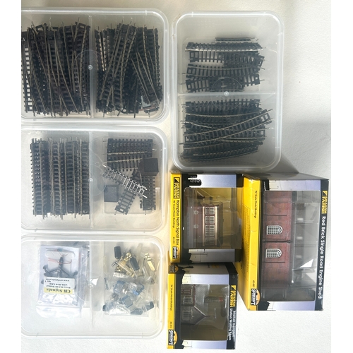 3 - Graham Farish N Gauge Model Railway. A BR 8F 2-8-0 Tender Locomotive RN48773 (372-153), in unlined b... 