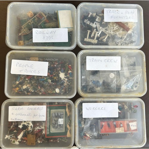 8 - A good quantity of OO Railway. Including locomotives and rolling stock and accessories. By various m... 