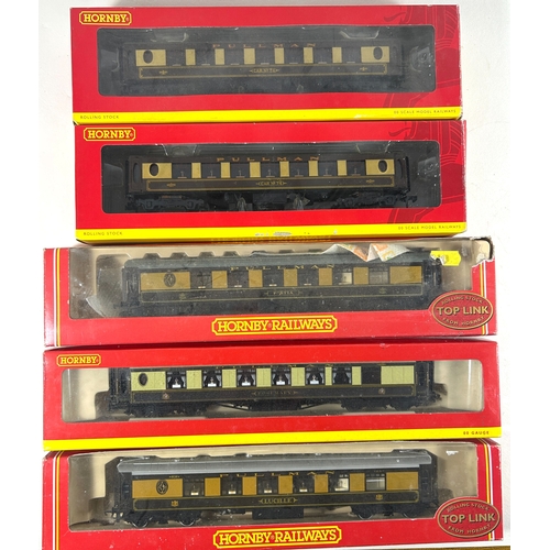 19 - Quantity of Hornby OO Railway. 4 locomotives- 2x BR SR tender locomotives- Merchant Navy Class 4-6-2... 