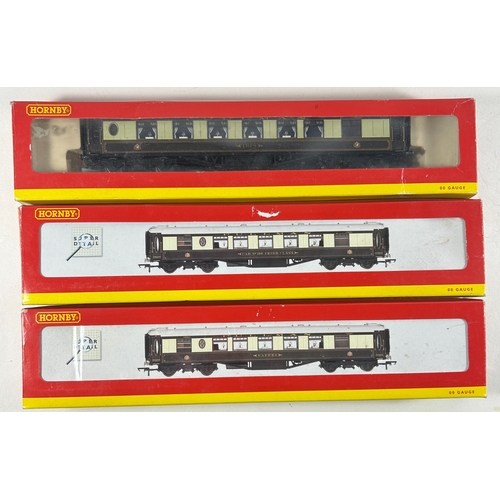 19 - Quantity of Hornby OO Railway. 4 locomotives- 2x BR SR tender locomotives- Merchant Navy Class 4-6-2... 