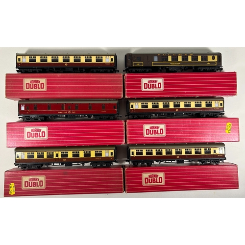 27 - 43 Hornby Dublo Passenger Coaches. Including 20 plus boxed examples - Composite Sleeping Car BR, Pas... 